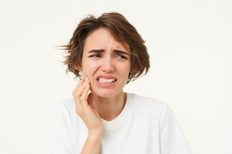 A traditionally naturally beneficial plant for toothache relief